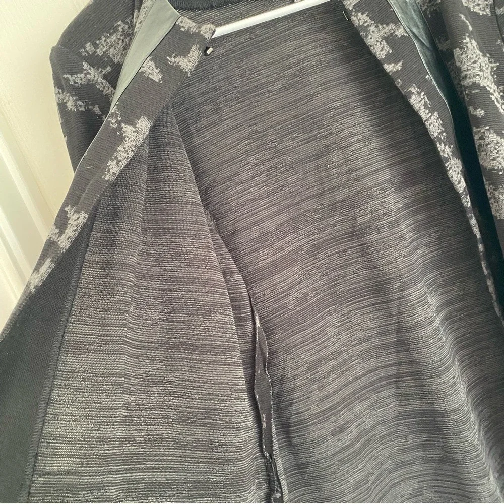 Ming Wang Women's Black and Gray Patterned Abstract Blazer Timeless Classic Sz L